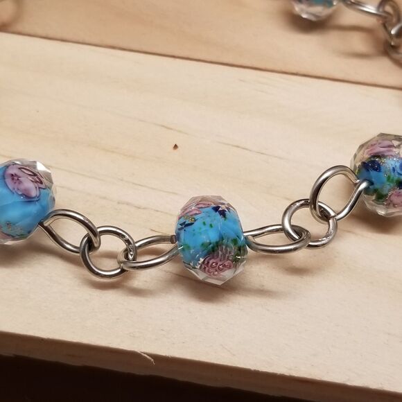 Blue Rose Glass Bead Chain Bracelet - Picture 7 of 7